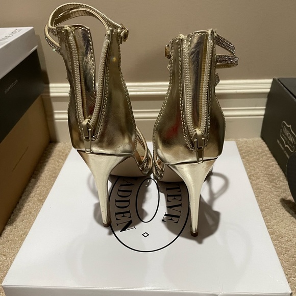 Steve Madden heels - Picture 2 of 3